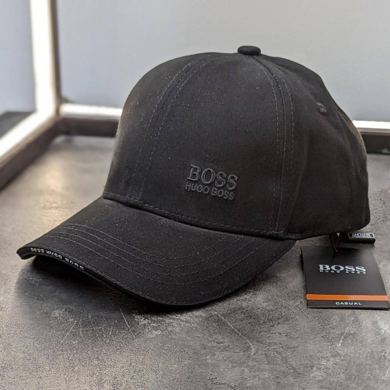 Черная брендовая мужская кепка Boss К-123
