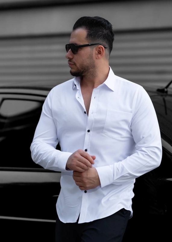 Белая мужская рубашка с карманом на груди с длинным рукавом Р-1352