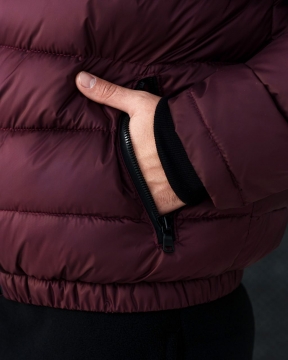 Зимова стьобана чоловіча бордова куртка з капюшоном К-1219