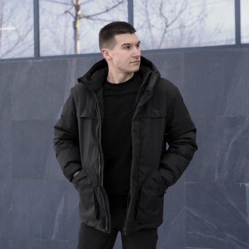 Чорна чоловіча зимова парка Pobedov з капюшоном К-1474