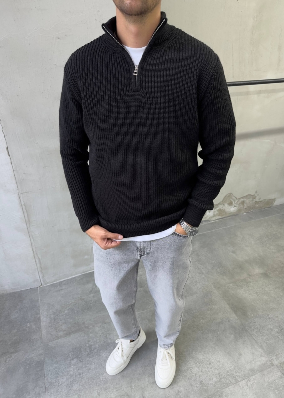 Вязаный черный мужской свитер с молнией под шею Т-1305