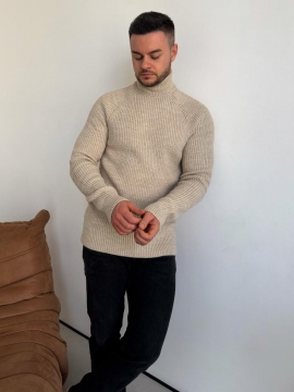 Бежевый мужской вязаный свитер под горло Т-1322
