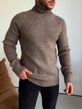 Стильный темно бежевый вязаный мужской свитер с высокой горловиной Т-1323