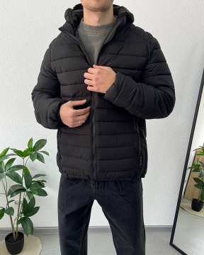 Стьобана чорна чоловіча куртка зі знімним капюшоном К-1548