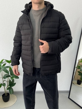 Стьобана чорна чоловіча куртка зі знімним капюшоном К-1548