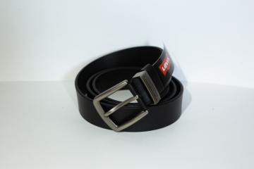 Черный мужской кожаный ремень Levis Р-294