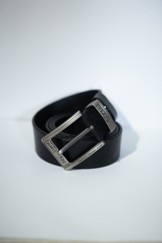 Кожаный мужской черный ремень Levis под джинсы Р-295