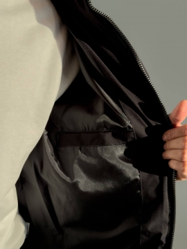 Черная мужская стеганая куртка с капюшоном на осень зиму К-1551