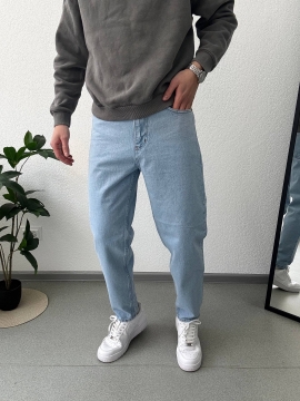 Мужские джинсы мом в светло голубом оттенке Д-868