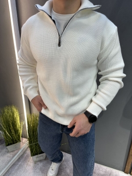 Белая мужская теплая вязаная кофта на молнии под шею Т-1359