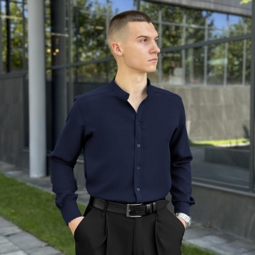 Темно синя чоловіча сорочка стійка з довгим рукавом із костюмної тканини Р-1536