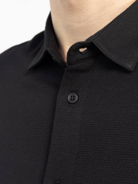 Черная стильная рубашка с длинным рукавом из текстурной ткани Р-1538