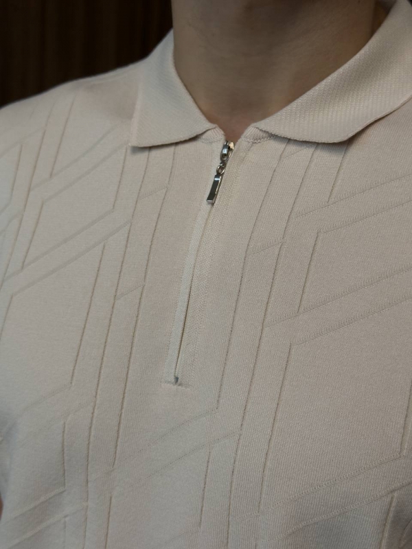 Бежевое мужское стильное поло на змейке Ф-1524