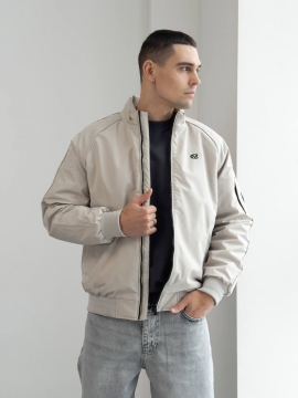 Світлий чоловічий демісезонний бомбер Madiss К-1562