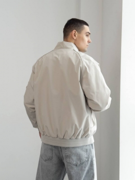 Світлий чоловічий демісезонний бомбер Madiss К-1562