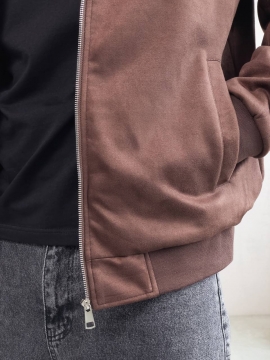 Стильный темно коричневый мужской замшевый бомбер на весну К-1566