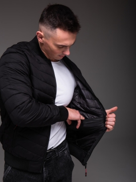 Стеганая мужская куртка бомбер черная утепленная К-1574