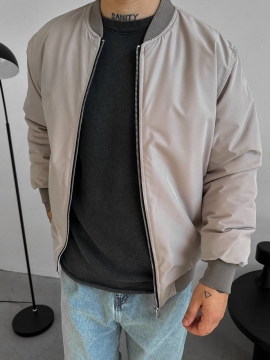 Легкий бежевый мужской демисезонный бомбер К-1582