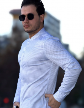 Белая рубашка с длинным рукавом с узорами и скрытыми пуговицами Р-1547