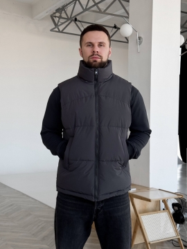 Мужская стеганая жилетка в оттенке графит без капюшона К-1591