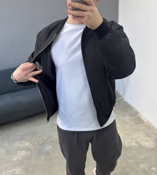 Черная мужская куртка бомбер на весну осень К-1595