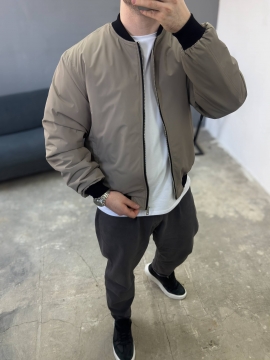 Легкий светлый бобмер оверсайз без капюшона на весну осень К-1597