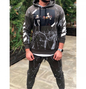 Модный спортивный костюм с принтами К-83