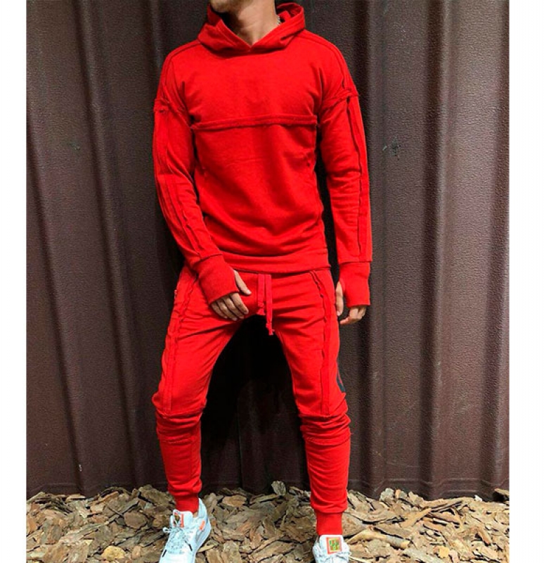 Яркий красный спортивный костюм К-89