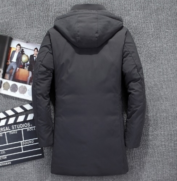 Стильная серая зимняя удлиненная куртка Z-179