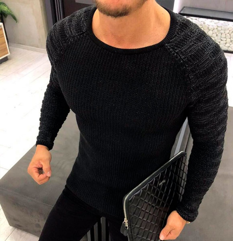 Черный модный свитер S-193