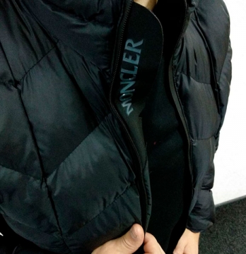 Брендовий зимова чоловіча куртка Moncler Z-200