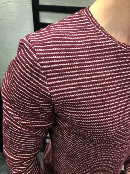 Модный красный лонгслив S-226