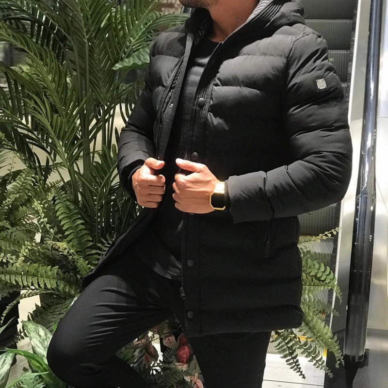 Чорна подовжена куртка на зиму Z-216