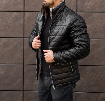 Чоловіча зимова шкіряна куртка з хутром Z-224