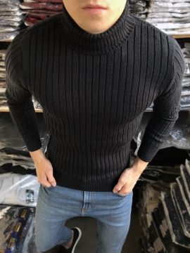 Черный мужской свитер под горло S-279