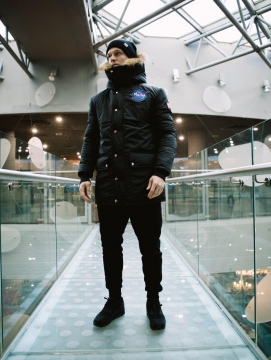 Черная модная мужская зимняя куртка с капюшоном NASA Z-247