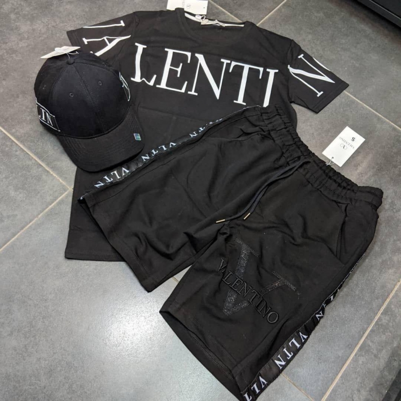 Черный летний костюм Valentino (шорты и футболка) К-188