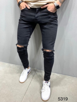 Чорні джинси з дірявими колінами D-364