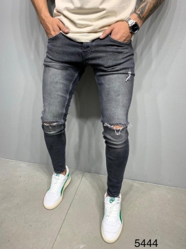 Серые мужские джинсы с рваными коленями D-385