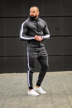 Модный спортивный костюм с капюшоном К-246