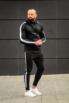 Черный спортивный костюм с белыми боковыми полосами К-245