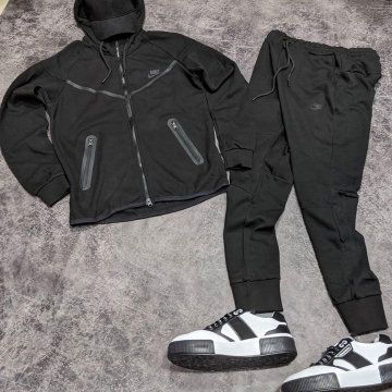 Черный мужской спортивный костюм с капюшоном К-257
