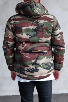 Мужская короткая камуфляжная зимняя куртка Z-282