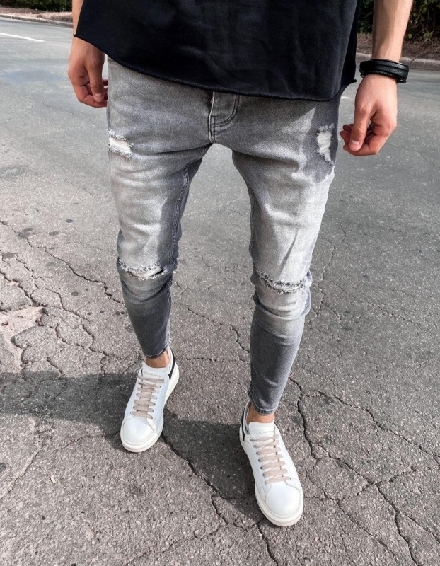 Модні сірі джинси з потертостями D-430