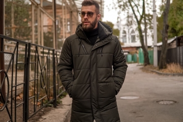 Чоловіча зимова куртка Riccardo з капюшоном кольору хакі Z-317 