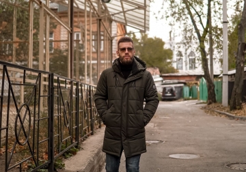 Чоловіча зимова куртка Riccardo з капюшоном кольору хакі Z-317 