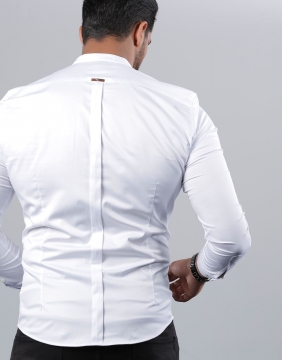 Белая мужская однотонная рубашка с длинным рукавом Р-872