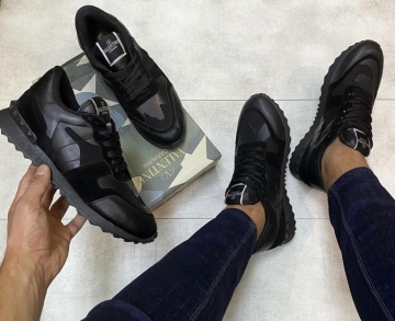 Чорні модні кросівки Valentino Т-374