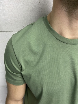 Зеленая однотонная мужская футболка Ф-797