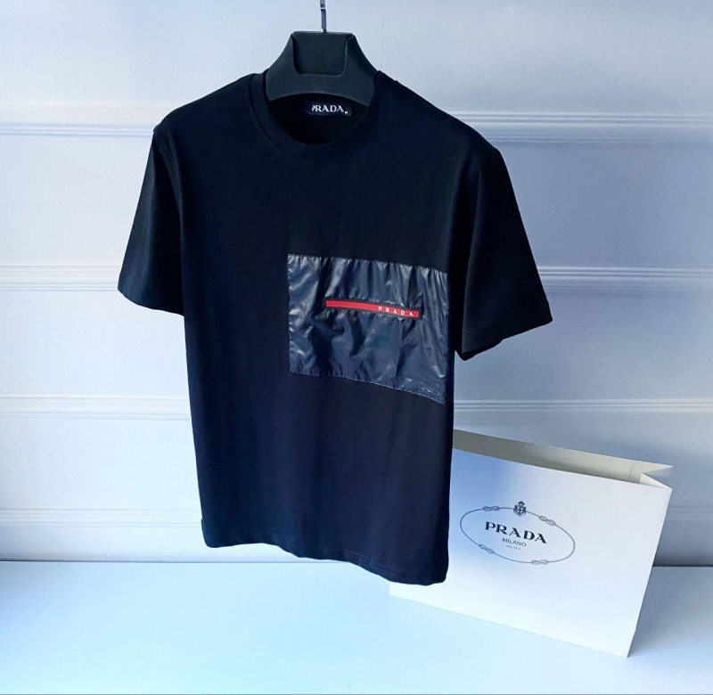 Модная черная брендовая футболка Prada с логотипом на груди Ф-921